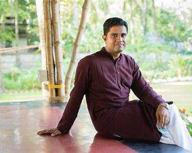 Dr. Vignesh Devraj